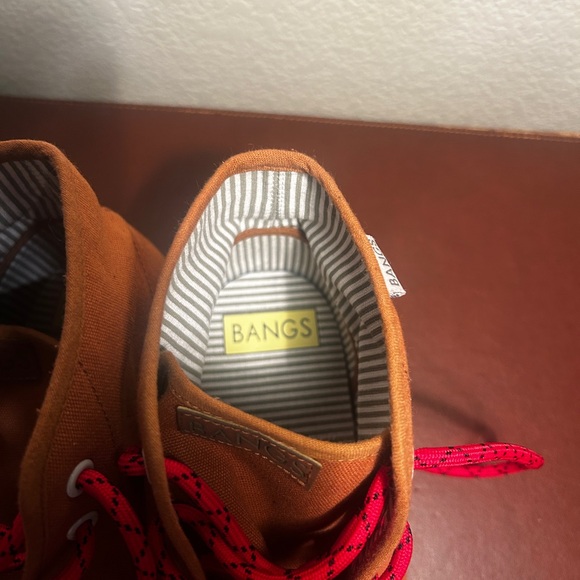 BANGS- Men's Tan Sneakers with Red Accents - Picture 8 of 9